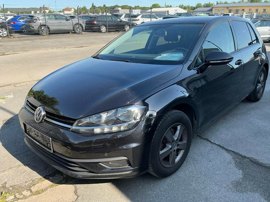 Volkswagen Golf VII 1.0 TSI Trendline BlueMotion Tech 2018 – снимка 1