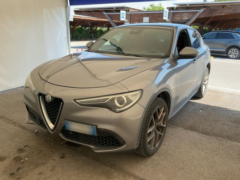 Alfa Romeo Stelvio 2.0 Turbo Executive Q4 2018 – снимка 1