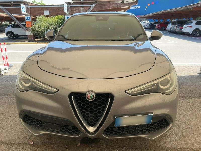 Alfa Romeo Stelvio 2.0 Turbo Executive Q4 2018 – снимка 14