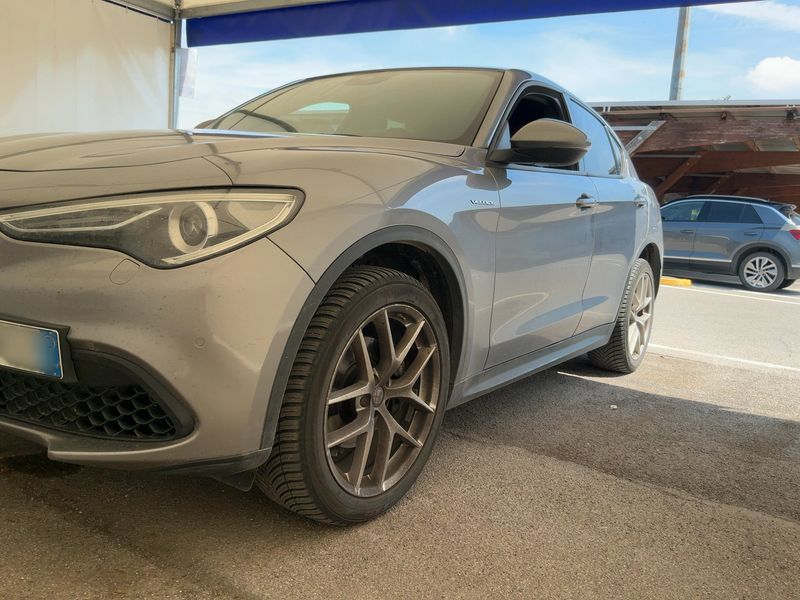 Alfa Romeo Stelvio 2.0 Turbo Executive Q4 2018 – снимка 2