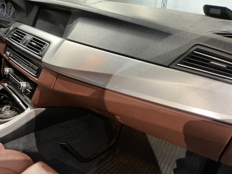 BMW 5er 530d xDrive 2013 – снимка 32