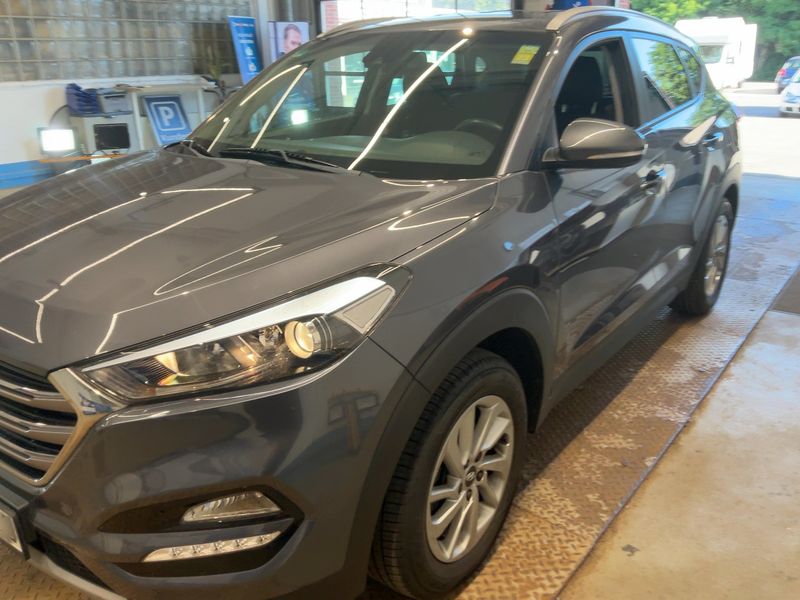 Hyundai Tucson 1.7 CRDi Classic blue 2WD 2018 – снимка 2
