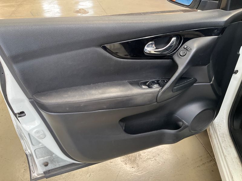 Nissan Qashqai 1.5 Turbodiesel 360 2014 – снимка 37