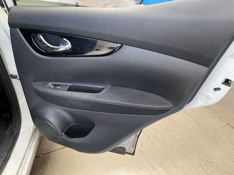Nissan Qashqai 1.5 Turbodiesel 360 2014 – снимка 33