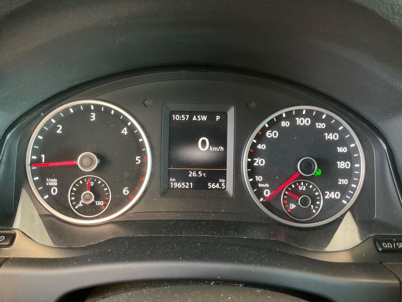 Volkswagen Tiguan 2.0 TDI CityScape 4Motion BlueMotion Tech 2015 – снимка 19
