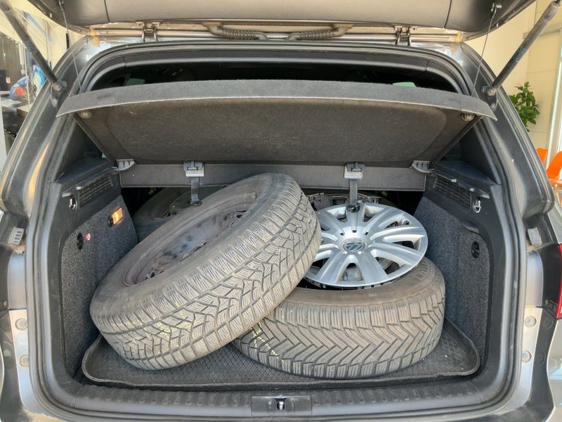 Volkswagen Tiguan 2.0 TDI CityScape 4Motion BlueMotion Tech 2015 – снимка 16