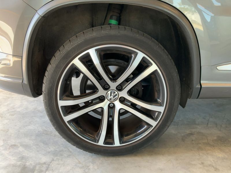 Volkswagen Tiguan 2.0 TDI CityScape 4Motion BlueMotion Tech 2015 – снимка 9