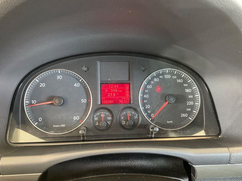 Volkswagen Touran 1.9 TDI Trendline 2007 – снимка 4