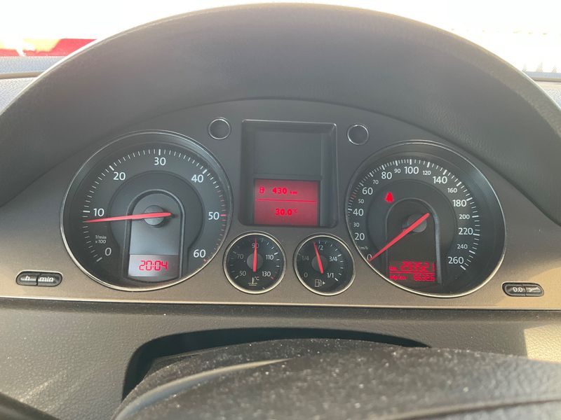 Volkswagen Passat 2.0 TDI Edition 2008 – снимка 4