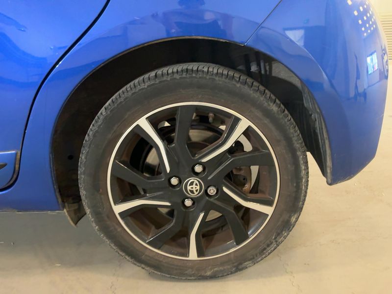 Toyota Yaris 1.5 Hybrid Collection 2018 – снимка 5