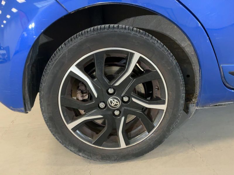 Toyota Yaris 1.5 Hybrid Collection 2018 – снимка 9