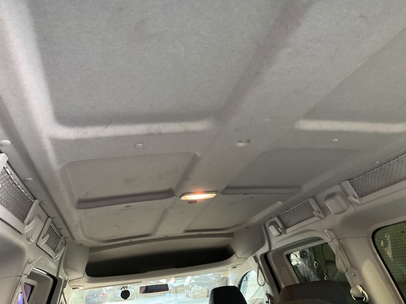 Volkswagen Caddy 1.6 TDI Maxi Roncalli 2012 – снимка 38