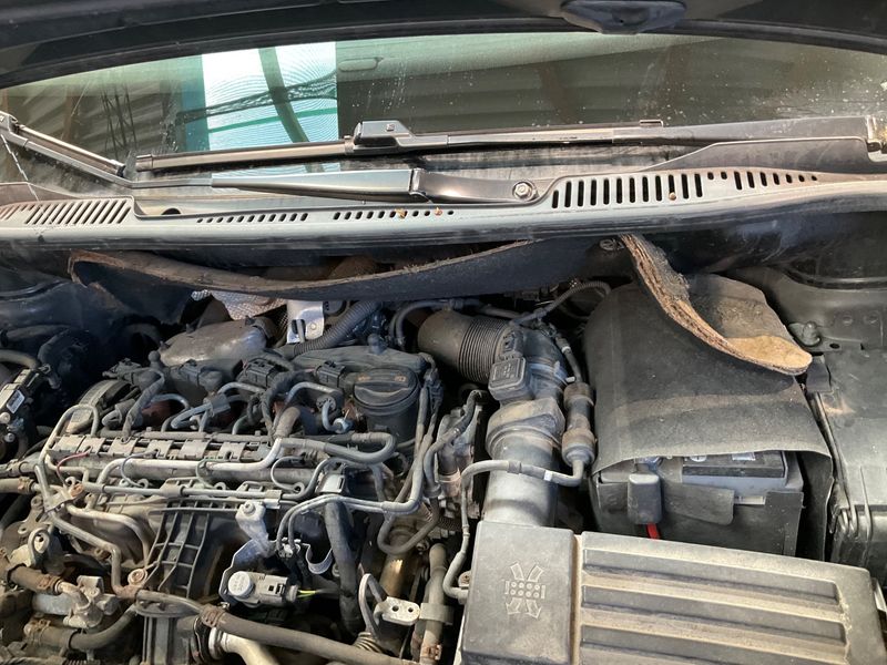 Volkswagen Caddy 1.6 TDI Maxi Roncalli 2012 – снимка 31