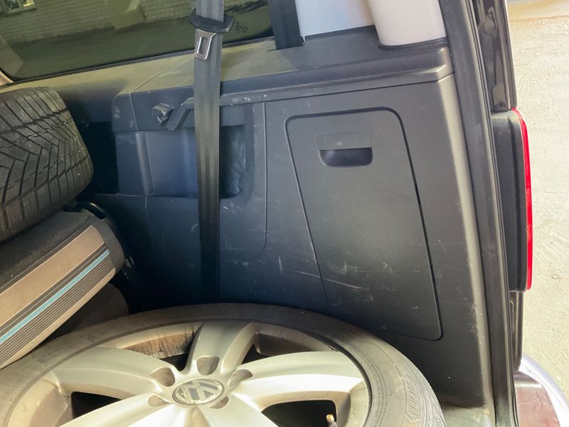 Volkswagen Caddy 1.6 TDI Maxi Roncalli 2012 – снимка 36