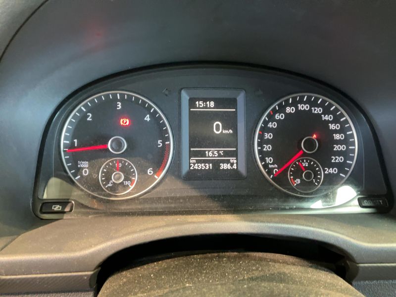 Volkswagen Caddy 1.6 TDI Maxi Roncalli 2012 – снимка 19