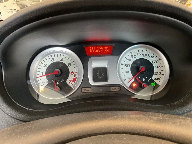 Renault Clio 1.6 Dynamique 2008 – снимка 4