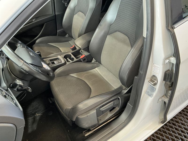 Seat Leon 2.0 TDI Xcellence 2018 – снимка 39
