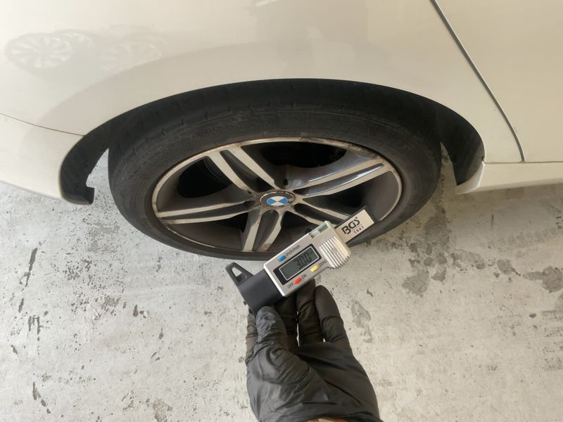 BMW 1er 118i 2013 – снимка 9