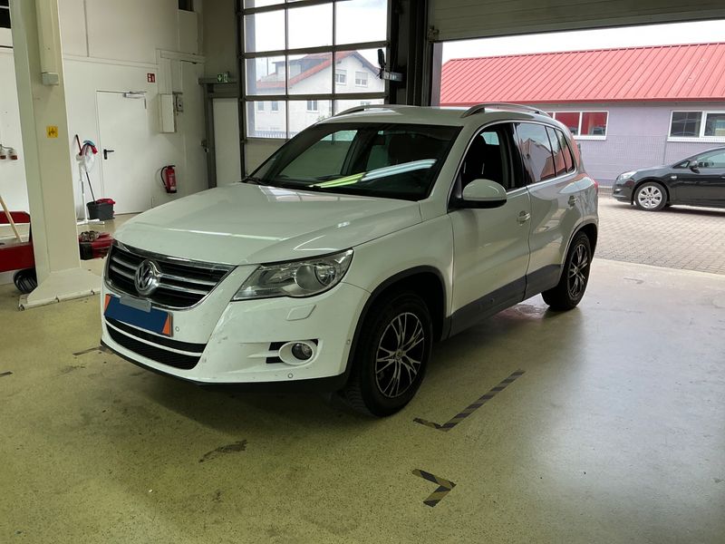 Volkswagen Tiguan 1.4 TSI Team BlueMotion Tech 2010 – снимка 1