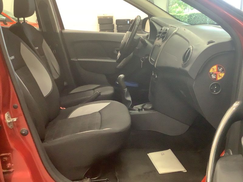 Dacia Sandero 0.9 TCe Stepway Prestige 2014 – снимка 16