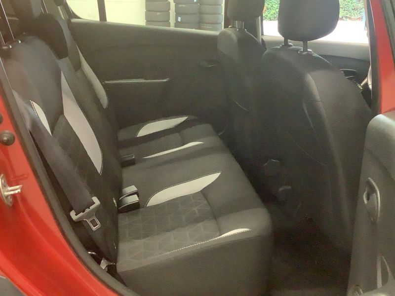 Dacia Sandero 0.9 TCe Stepway Prestige 2014 – снимка 19