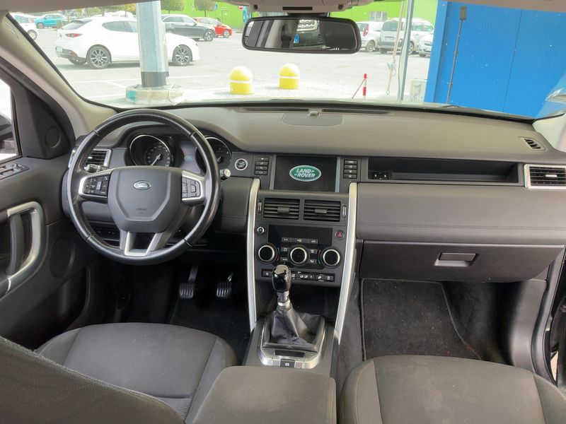 Land Rover Discovery Sport 2.0 Td4 SE AWD 2018 – снимка 17