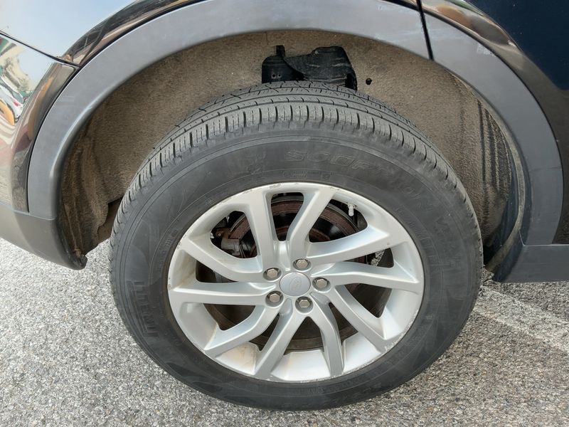 Land Rover Discovery Sport 2.0 Td4 SE AWD 2018 – снимка 9