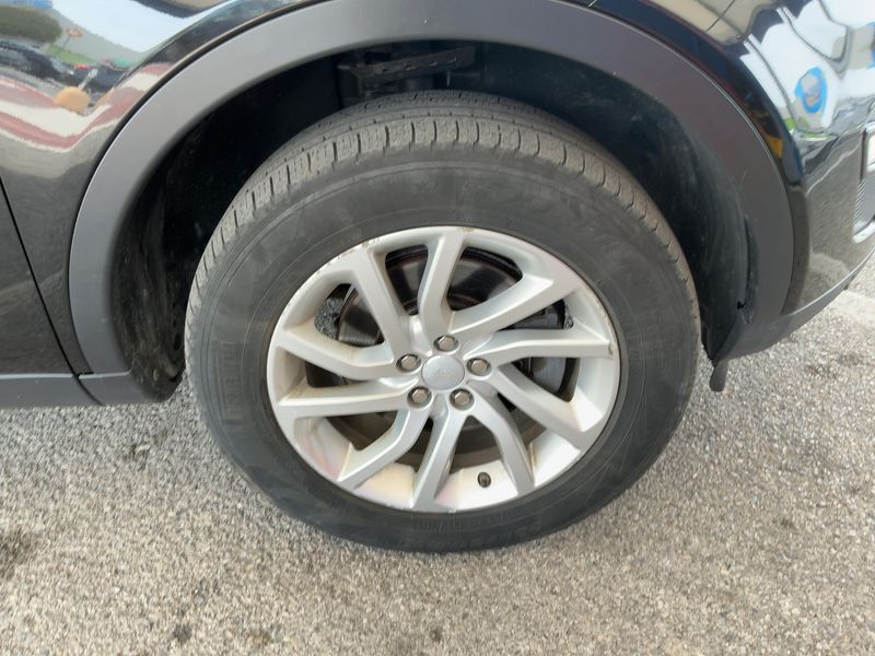 Land Rover Discovery Sport 2.0 Td4 SE AWD 2018 – снимка 11