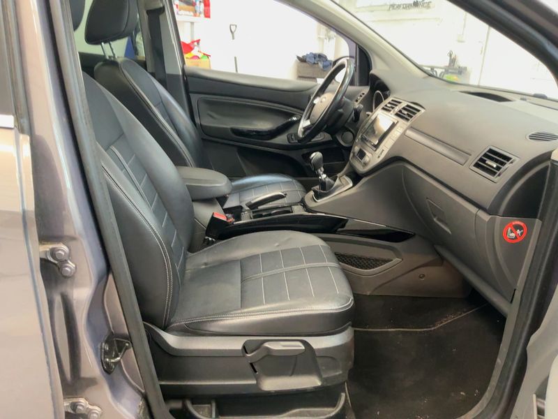 Ford Kuga 2.0 TDCi Titanium 2012 – снимка 17