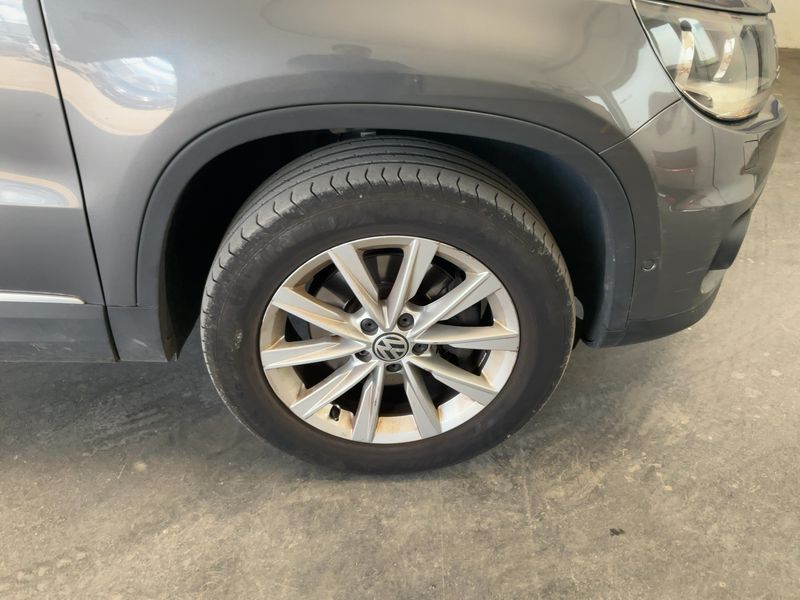 Volkswagen Tiguan 2.0 TDI Track & Style 4Motion BlueMotion Tech 2013 – снимка 11