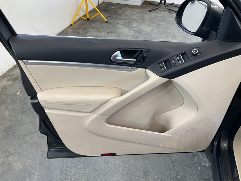 Volkswagen Tiguan 2.0 TDI Track & Style 4Motion BlueMotion Tech 2013 – снимка на щета 48