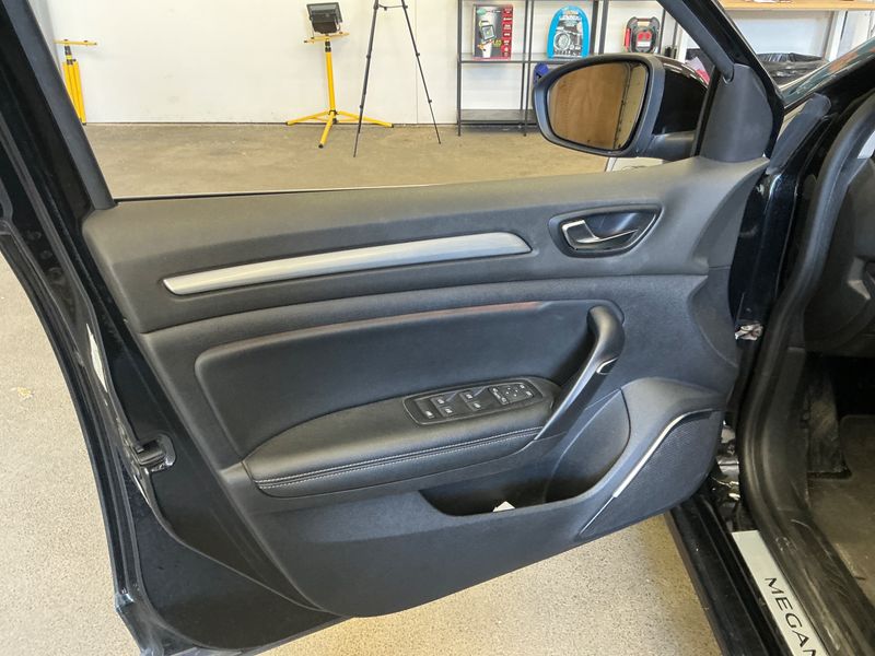 Renault Megane 1.5 dCi Energy Intens 2016 – снимка 28