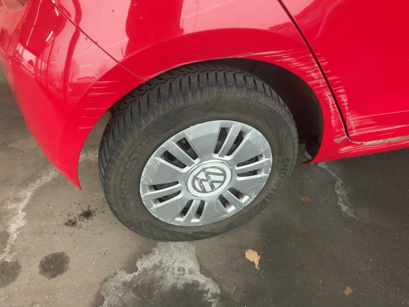 Volkswagen up! 1.0 Move up! 2013 – снимка 9