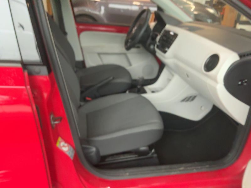 Volkswagen up! 1.0 Move up! 2013 – снимка 17