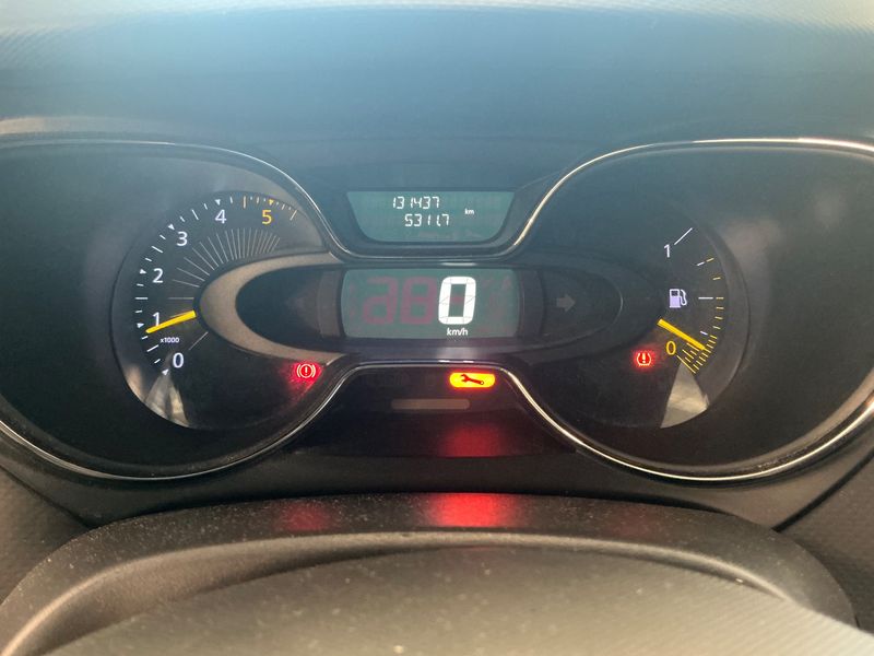 Renault Captur 1.5 dCi Energy Intens 2015 – снимка 19