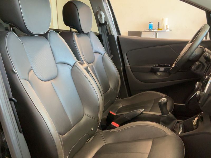 Renault Captur 1.5 dCi Energy Intens 2015 – снимка 17