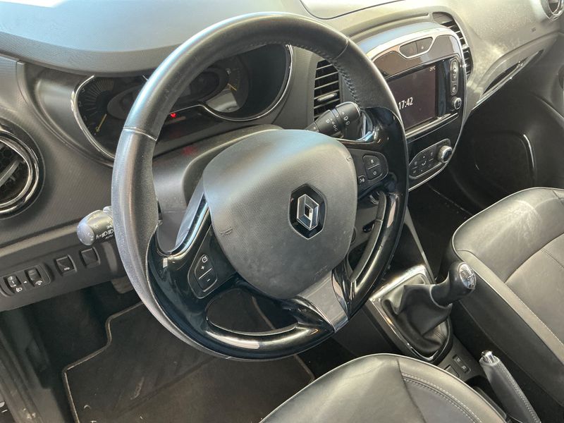 Renault Captur 1.5 dCi Energy Intens 2015 – снимка 27