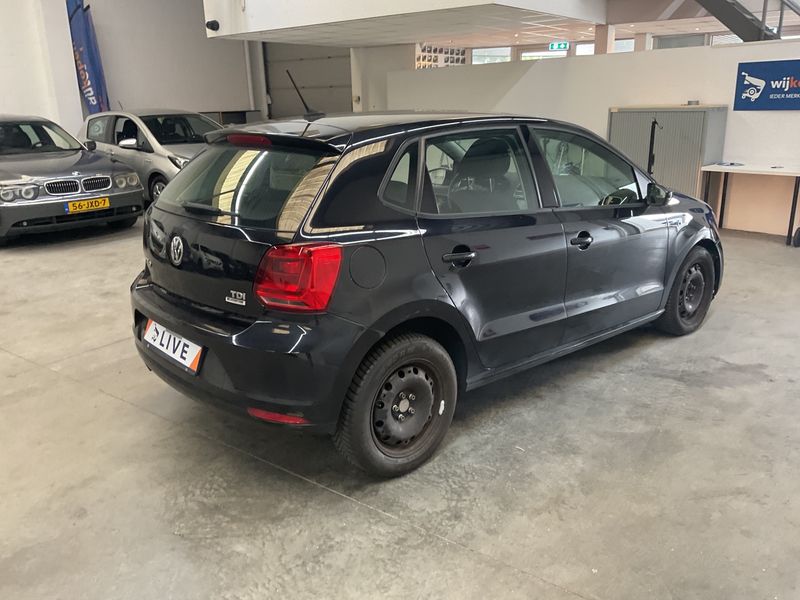 Volkswagen Polo 1.4 TDI Comfortline BlueMotion Tech 2015 – снимка 2