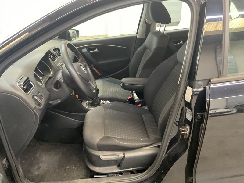 Volkswagen Polo 1.4 TDI Comfortline BlueMotion Tech 2015 – снимка 3