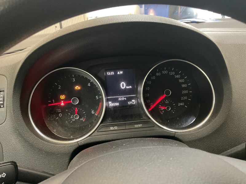Volkswagen Polo 1.4 TDI Comfortline BlueMotion Tech 2015 – снимка 4