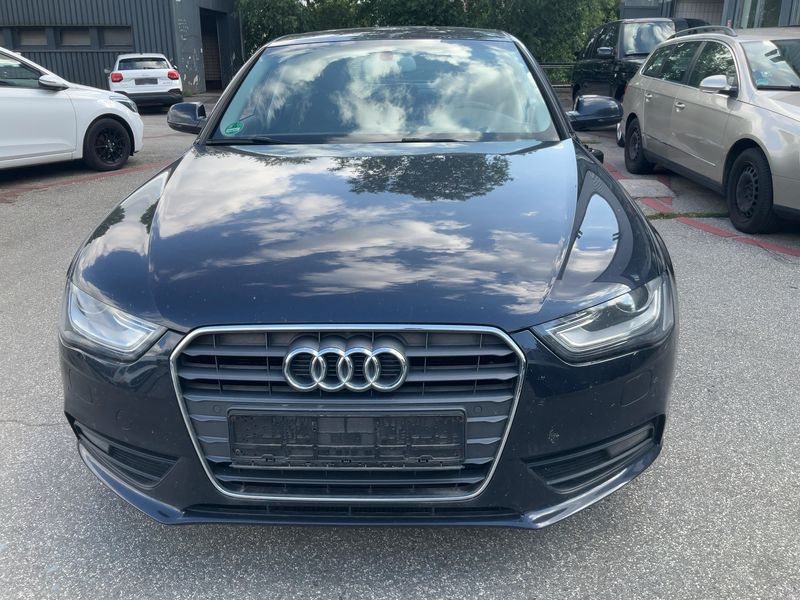 Audi A4 1.8 TFSI Attraction 2012 – снимка 14