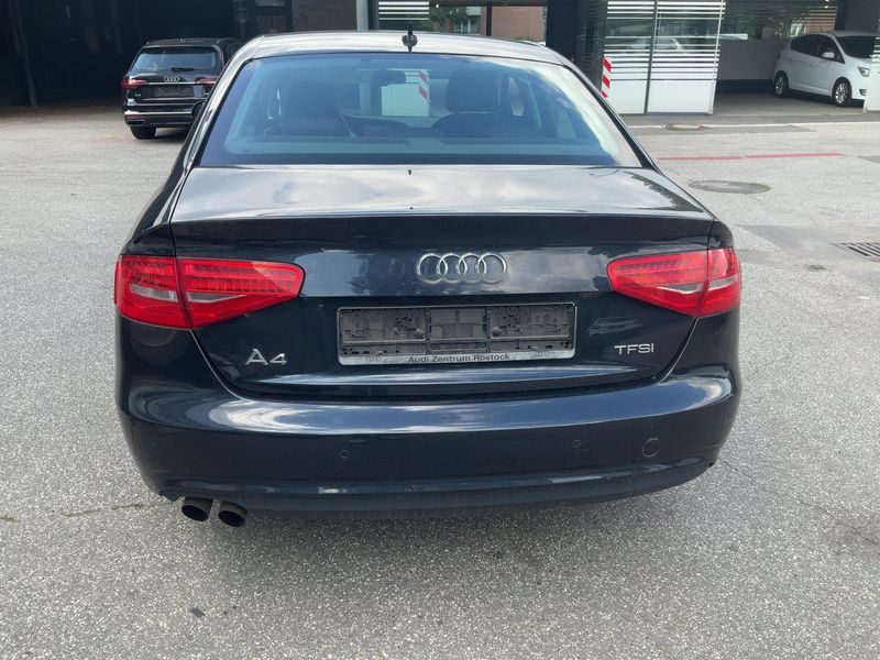 Audi A4 1.8 TFSI Attraction 2012 – снимка 7