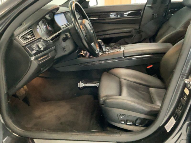 BMW 7er 750i 2009 – снимка 16