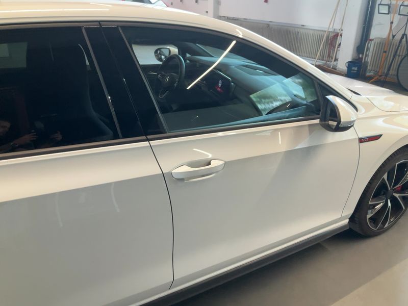 Volkswagen Golf VIII 2.0 TSI GTI 2022 – снимка 10