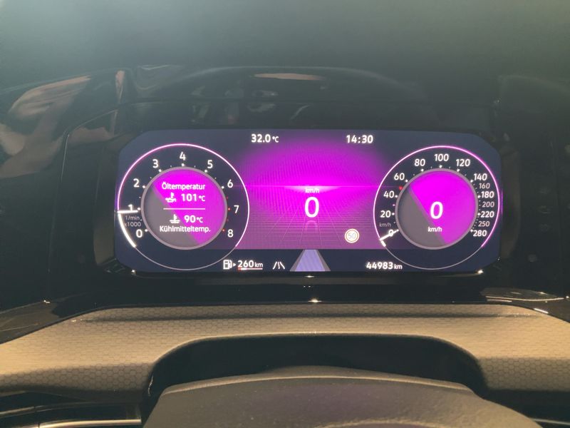 Volkswagen Golf VIII 2.0 TSI GTI 2022 – снимка 18