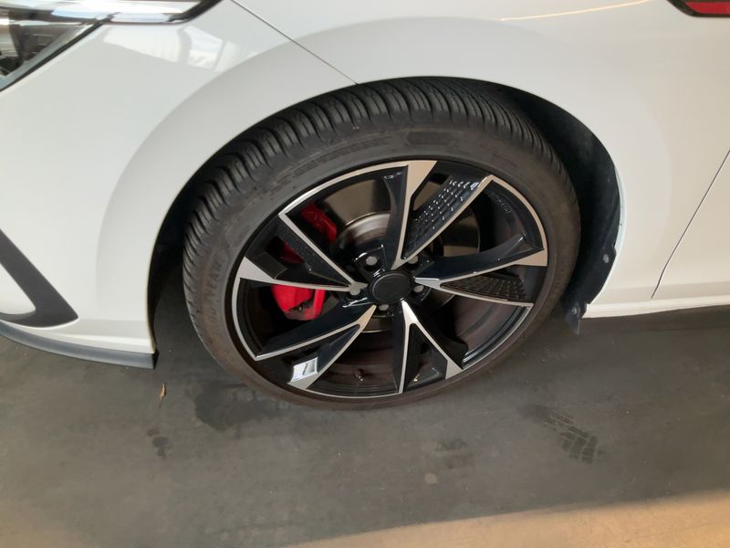 Volkswagen Golf VIII 2.0 TSI GTI 2022 – снимка 3