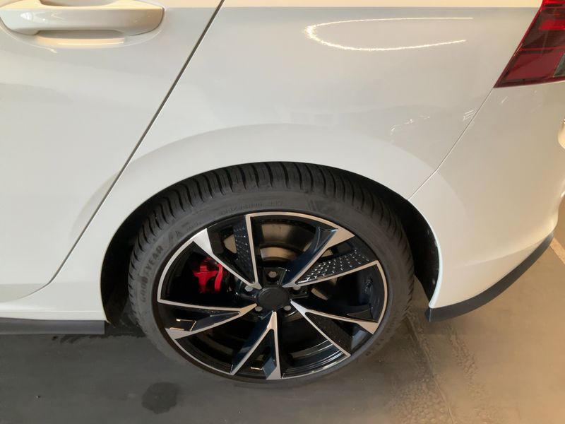 Volkswagen Golf VIII 2.0 TSI GTI 2022 – снимка 5