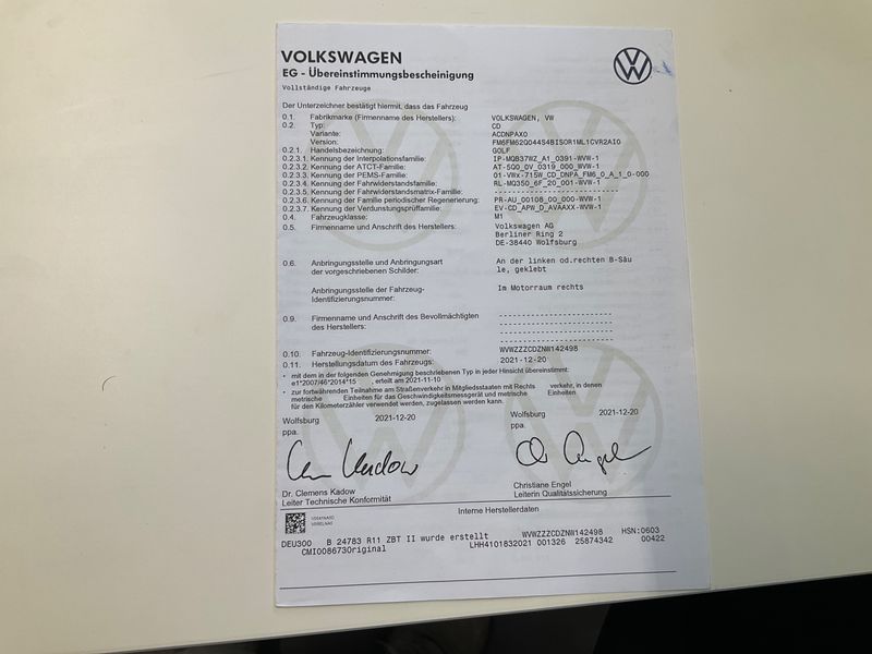 Volkswagen Golf VIII 2.0 TSI GTI 2022 – снимка 21