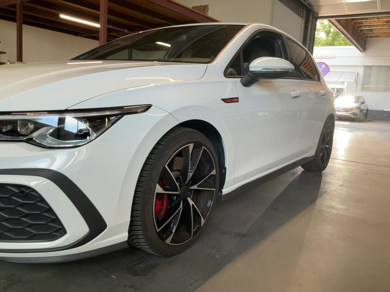 Volkswagen Golf VIII 2.0 TSI GTI 2022 – снимка 2