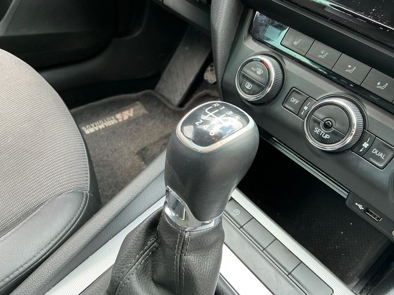 Skoda Octavia 2.0 TDI Elegance 2014 – снимка 37